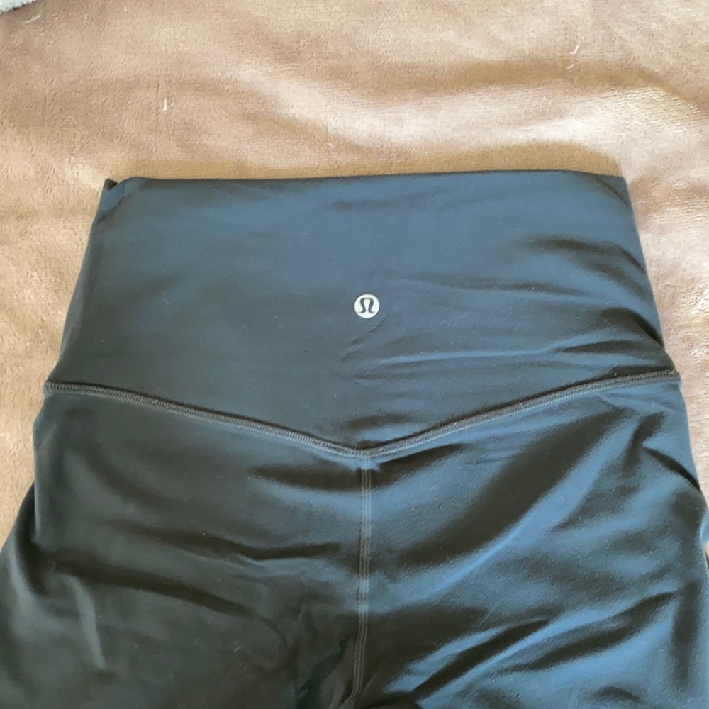 LIKE NEW LULULEMON ALIGNS